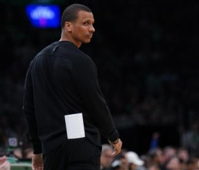 九游官方平台-马祖拉：铂金带来防守帮助 防守是下赛季优势