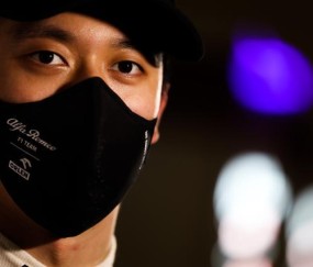 九游体育怎么充值-周冠宇把握激进与谨慎尺度 内心渴望成就首秀得分